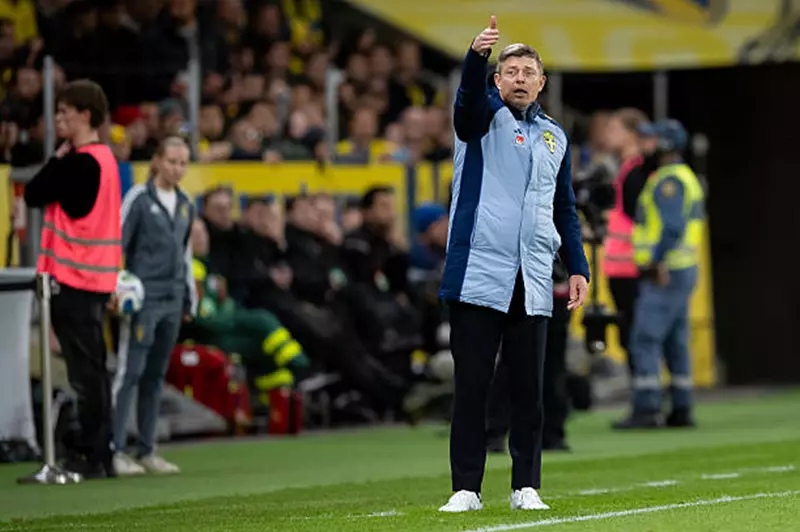 توماسون - مدرب السويد السابق